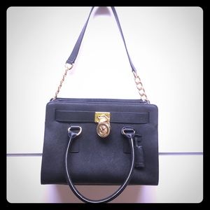 ❤️SOLD❤️Michael Kors Black Hamilton chain handbag
